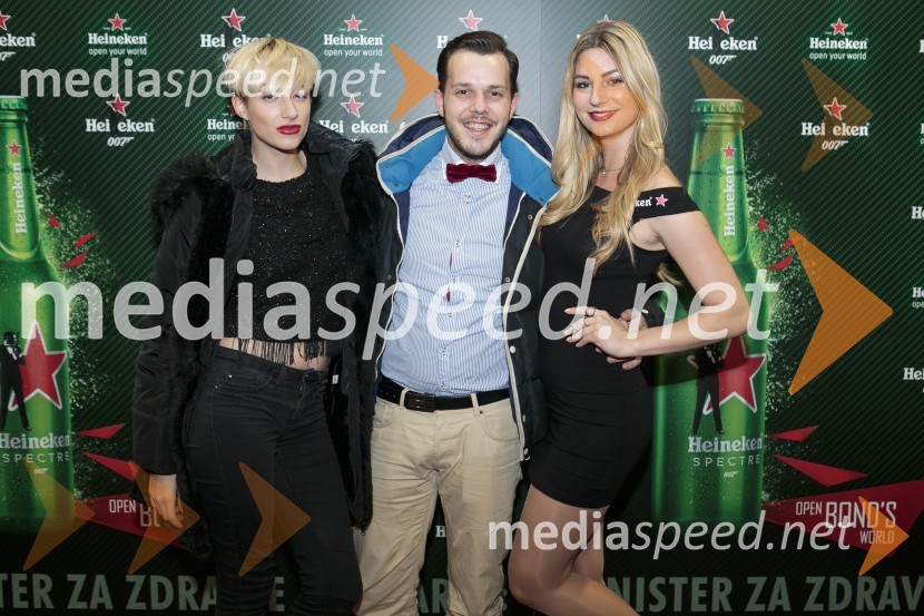 Sara Slekovec, plesalka;  ... ;  ... Svečana premiera Spectre v Cineplexxu Kranj