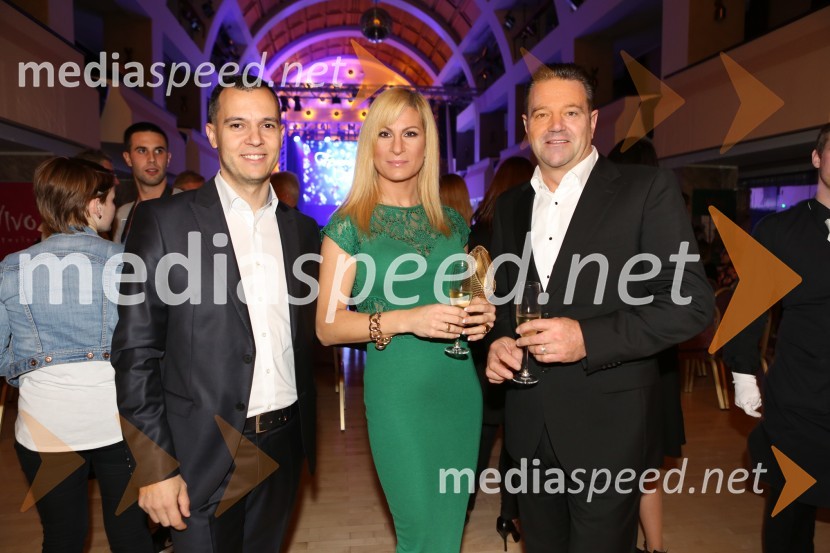  Dejan Sejdič, direktor Manner za Slovenijo;  Katja Lipovšek, asistentka direktorja in vodja kadrovske službe Europlakat;  Aleksander Lipovšek, generalni direktor Manner za JV EvropoFemme Fatale 2015 je Nuška Drašček