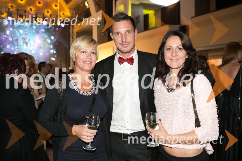  ... ;  Iztok Hodnik, maneken;  Alenka Bikar, nekdanja atletinjaFemme Fatale 2015 je Nuška Drašček