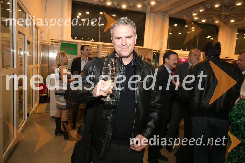  Miha Deželak, novinarMartinovanje z vinsko kletjo P&F Jeruzalem