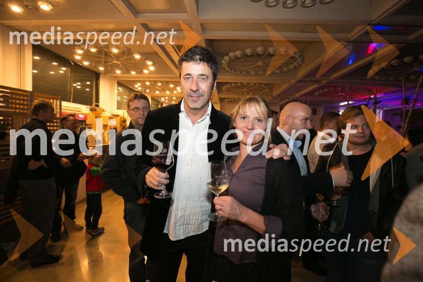  Franci Kek, slovenski režiser, producent, igralec, politik ter košarkar;  Vanja Mramor, organizatorka prireditevMartinovanje z vinsko kletjo P&F Jeruzalem