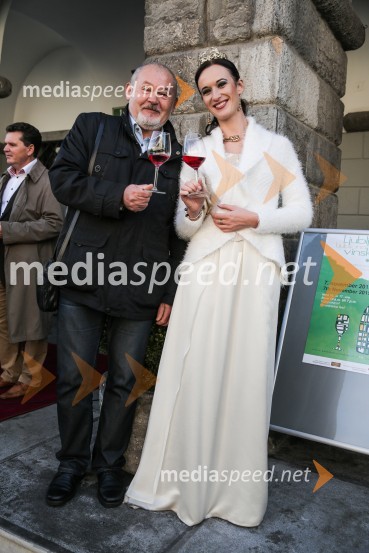  Rado Stojanovič, organizator Salona penečih vin, Slovenskega festivala vin, Martinovanja v Ljubljani, Ljubljanske vinske poti;  Sandra Vučko, Vinska kraljica Slovenije 2015Martinovanje v Ljubljani 2015