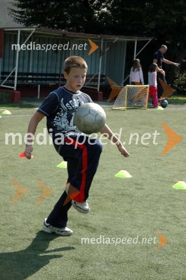 Mladi nogometašSrce športa - dan fairplaya