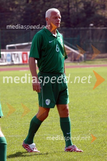 Drago Kos, predsednik protikorupcijske komisije, ki ima tudi licenco za sojenje mednarodnih nogometnih tekemSrce športa - dan fairplaya