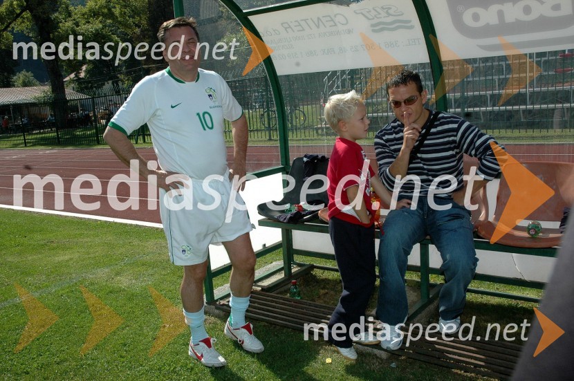 Zoran Jankovič, župan Ljubljane in in Nenad Protega, športni direktor NK Domžale, s sinomSrce športa - dan fairplaya