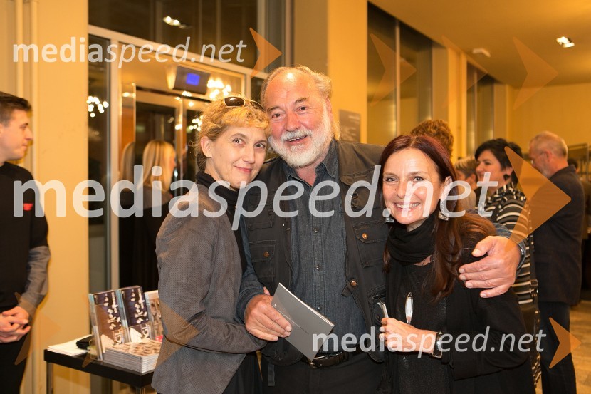  Barbara Hieng Samobor, direktorica MGL;  Karpo Godina, režiser;  Darja Hlavka Godina, glasbena oblikovalkaSamorastniki, premiera predstave MGL