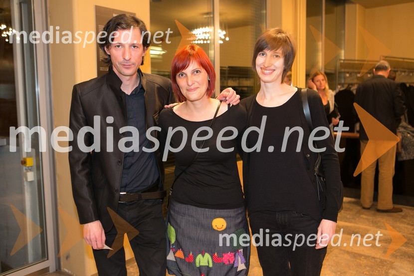  Boštjan Narat, glasbenik;  Simona  Hamer, dramaturginja;  Eva Nina  Lampič, režiserkaSamorastniki, premiera predstave MGL