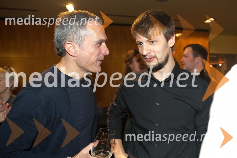  ... ;  Jernej Gašperin, igralec MGLSamorastniki, premiera predstave MGL