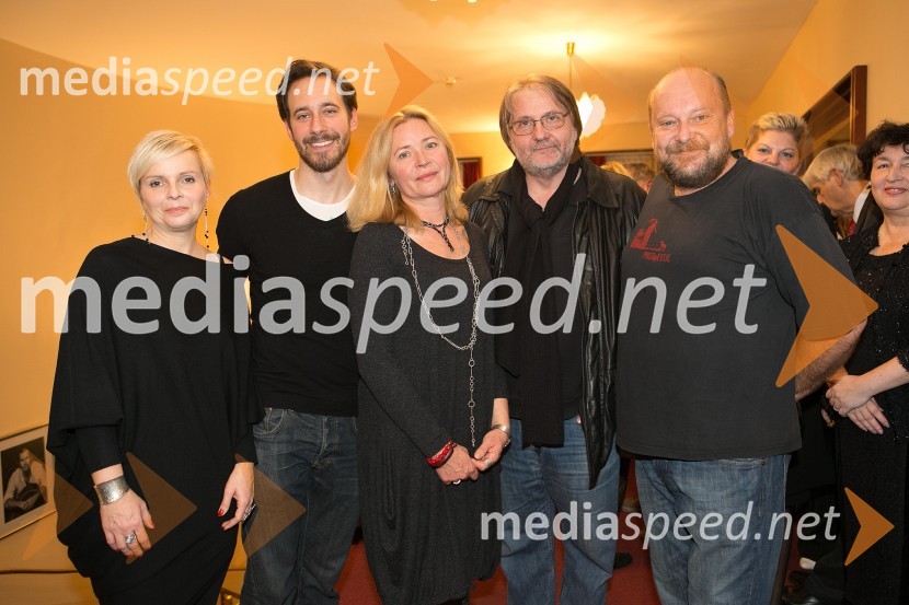  Vesna  Jevnikar, igralka;  Miha Rodman, igralec;  Vesna  Slapar, igralka;  Vinko Möderndorfer, režiser;  Peter Musevski, igralecMali nočni kvartet, premiera PGK