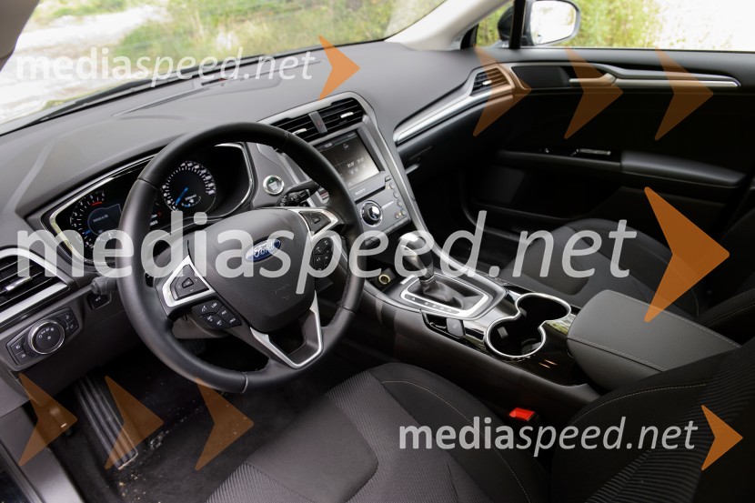Ford Mondeo Karavan 2.0 TDCi Powershift Titanium, notranjostFord Mondeo Karavan 2.0 TDCi Powershift Titanium, mediaspeed test