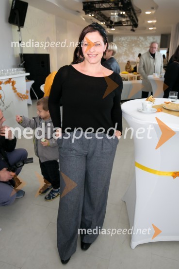  Nuška Drašček, pevkaŽarki za srce, predstavitev nove plošče Katrinas