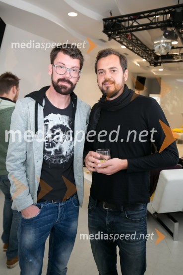  Domen  Mavrič, Agencija AVI;  Andraž Hribar, pevecŽarki za srce, predstavitev nove plošče Katrinas