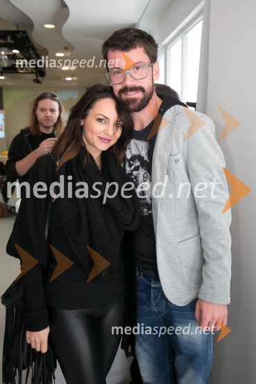  Oriana Girotto, voditeljica;  Domen  Mavrič, Agencija AVIŽarki za srce, predstavitev nove plošče Katrinas
