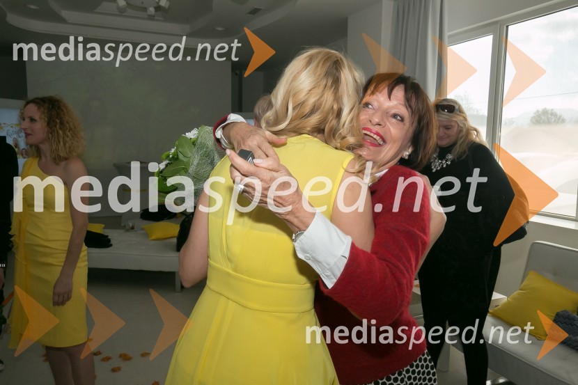  Katarina Habe, Katrinas; dr. Manca Košir, publicistkaŽarki za srce, predstavitev nove plošče Katrinas