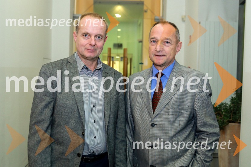 prof. dr. Marko Jesenšek, prorektor, Univerza v Mariboru; prof. dr. Franci Čuš, predsednik Upravnega odbora Društva univerzitetnih profesorjev MariborEtični kodeks ali Statut, okrogla miza UM