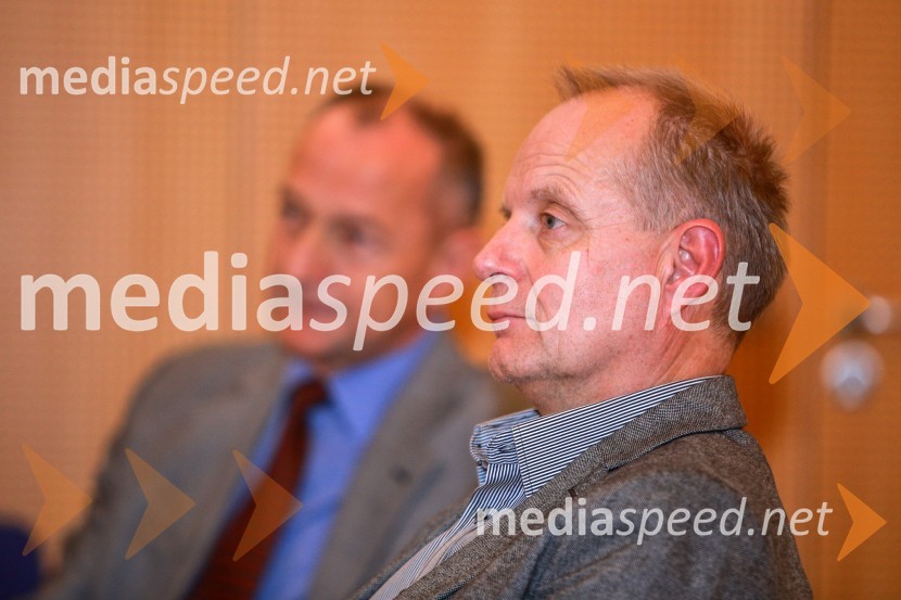 prof. dr. Marko Jesenšek, prorektor, Univerza v MariboruEtični kodeks ali Statut, okrogla miza UM