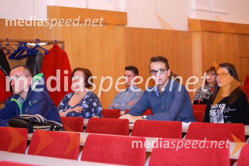 Etični kodeks ali Statut, okrogla miza UMEtični kodeks ali Statut, okrogla miza UM