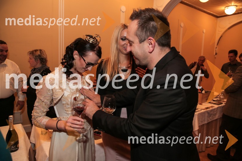  Sandra Vučko, Vinska kraljica Slovenije 2015;  Borut  Cvetko, kreativni direktor Mediaspeed18. Slovenski festival vin 2015