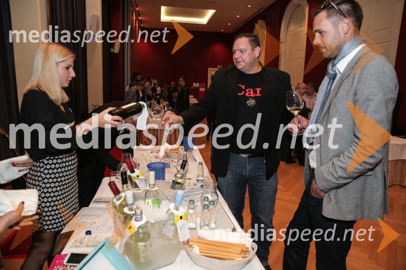  Natalija Pravdič, Mediaspeed;  Vinko Mandl, direktor, Ptujska klet;  Andrej Glaser  18. Slovenski festival vin 2015
