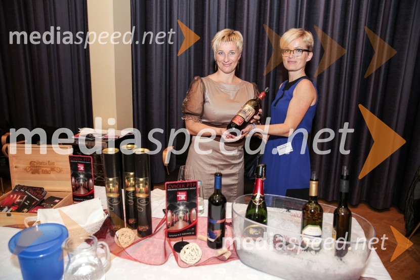  Katarina Simončič, promocije in marketing, Kmečka zadruga Krško;  Jerneja  Ogrizek, Vinska klet Krško18. Slovenski festival vin 2015