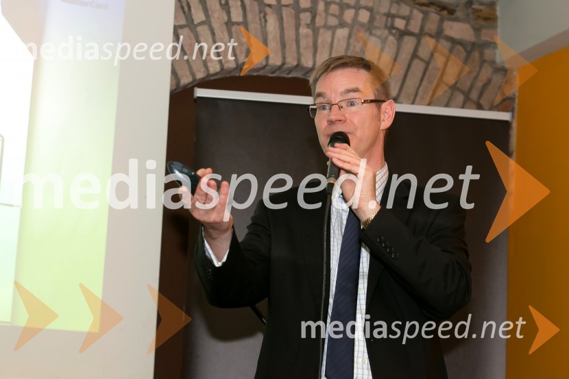  Brian  Morris, vodja razvoja novih plačilnih sredstevMasterCard, novinarsko srečanje