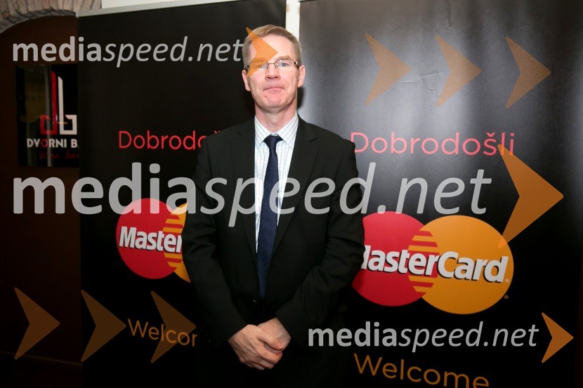  Brian  Morris, vodja razvoja novih plačilnih sredstevMasterCard, novinarsko srečanje