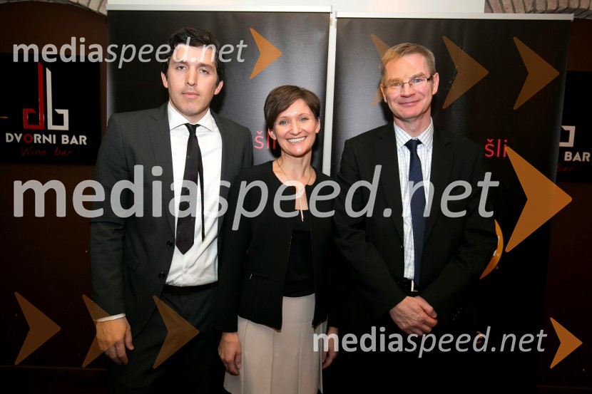  Boštjan Fabjančič, predstavnik družbe Mastercard za Slovenijo ;  Aleksandra Babić, regionalna direktorica marketinga za Slovenijo, Hrvaško, Madžarsko, Romunijo in Izrael, Mastercard;  Brian  Morris, vodja razvoja novih plačilnih sredstevMasterCard, novinarsko srečanje