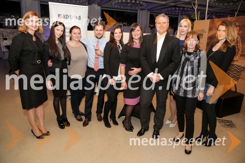 KD Skladi in Miha Deželak, novinarZmagovalec natečaja KD Skladov Vse je mogoče je ekipa ZoicBar