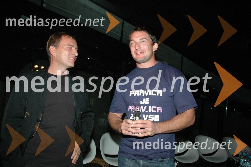 Blaž Peršin, direktor Mestnega muzeja Ljubljana in Primož Kozmus, atletIzbor za Onino družbenokritično majico