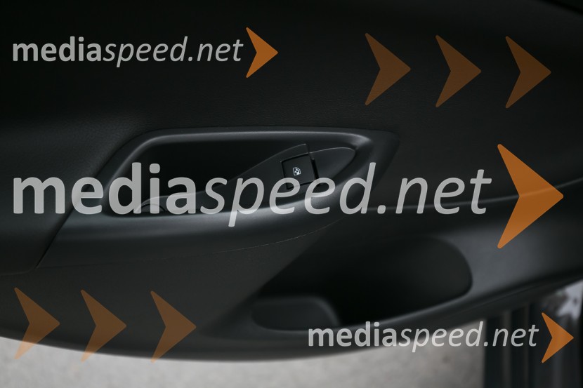 Nova Opel Astra, slovenska predstavitev