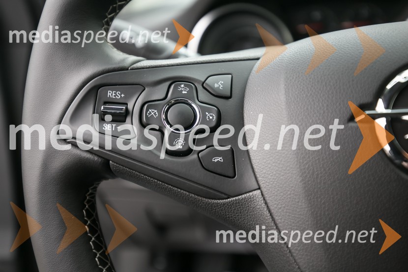 Nova Opel Astra, slovenska predstavitev