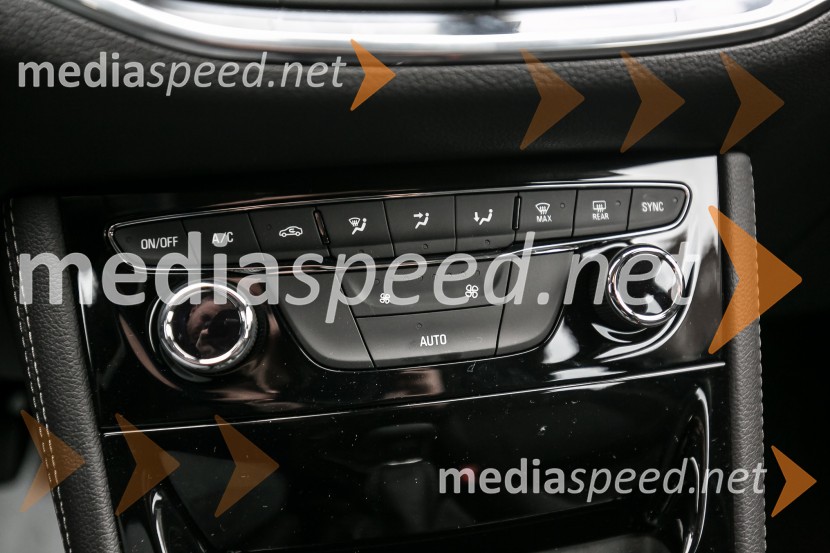 Nova Opel Astra, slovenska predstavitev