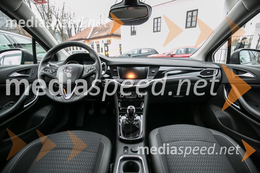 Nova Opel Astra, slovenska predstavitev