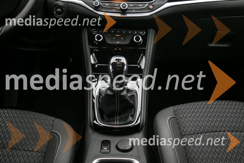 Nova Opel Astra, slovenska predstavitev