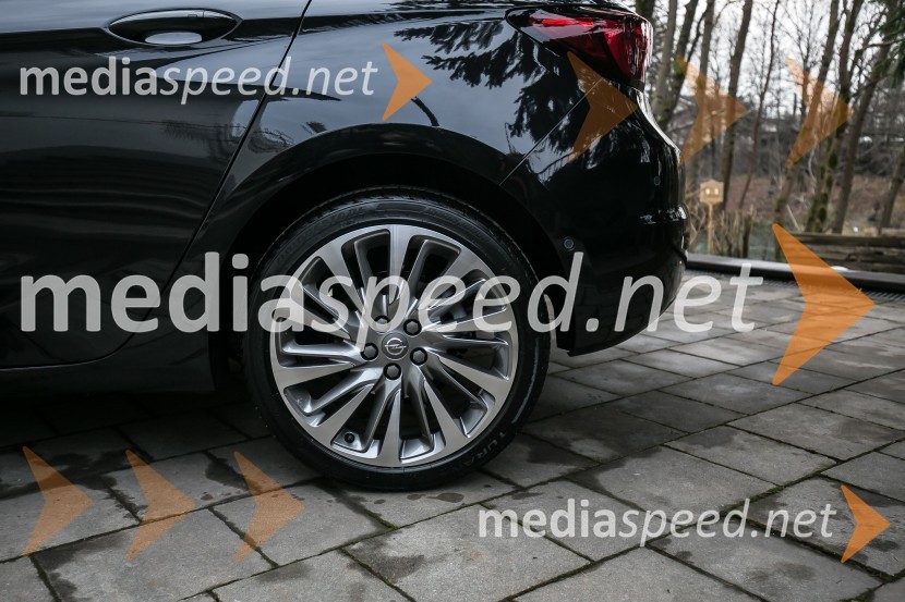 Nova Opel Astra, slovenska predstavitev