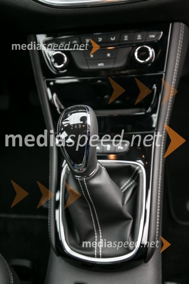 Nova Opel Astra, slovenska predstavitev