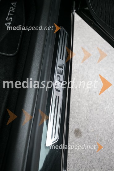 Nova Opel Astra, slovenska predstavitev
