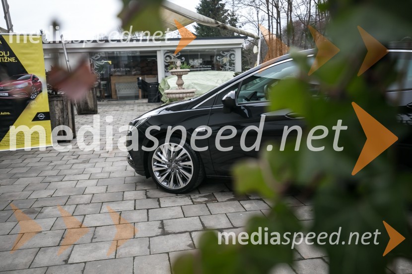 Nova Opel Astra, slovenska predstavitev