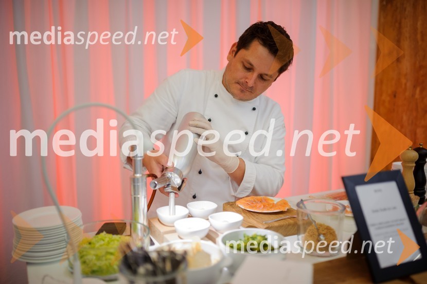  Luka Jezeršek, sodnik kuharskega šova Masterchef, Hiša kulinarike JezeršekOtvoritev trgovine Hugo Boss  Emporium