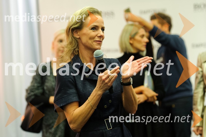  Christa  Overhues, predstavnica Hugo BossOtvoritev trgovine Hugo Boss  Emporium