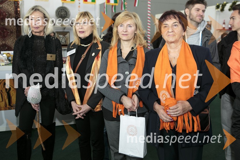  Nevenka Leban Orešič, pianistka;  Erika Uruena;  Dunja Bohorič, predsednica odbora za SILA Bazar in članica Lions kluba Ljubljana22. SILA bazar 2015