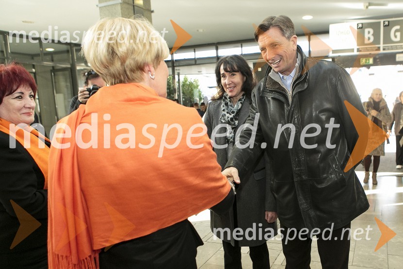  Vlasta Nussdorfer, varuhinja človekovih pravic;  Mojca Lah, predsednica SILA;  Tanja Pečar, odvetnica;  Borut Pahor, predsednik Republike Slovenije22. SILA bazar 2015