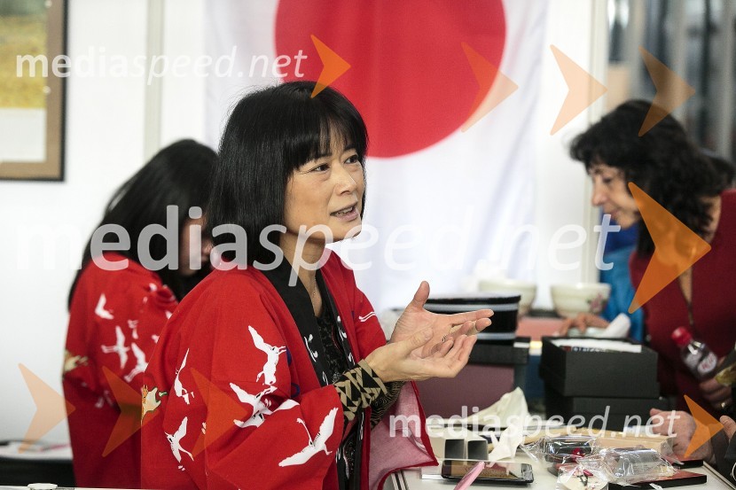 Predstavnica Japosnke22. SILA bazar 2015