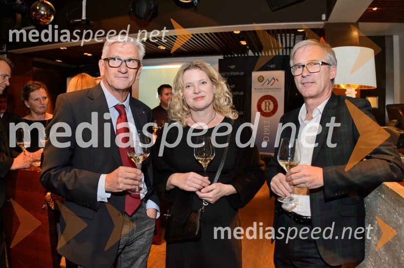  ... ;  ... ;  Matjaž Durjava, asistent Guvernerja 1912 in član Rotary kluba Maribor8. dobrodelna večerja Rotaract Maribor