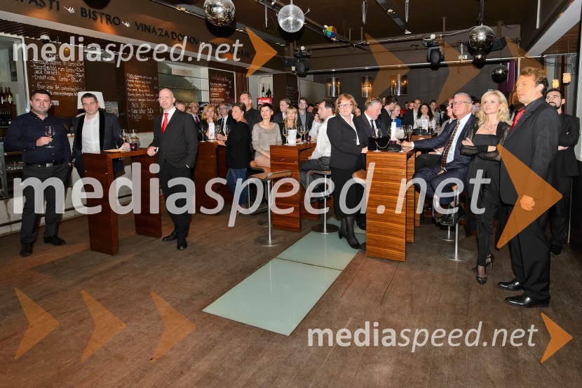 8. dobrodelna večerja Rotaract Maribor8. dobrodelna večerja Rotaract Maribor