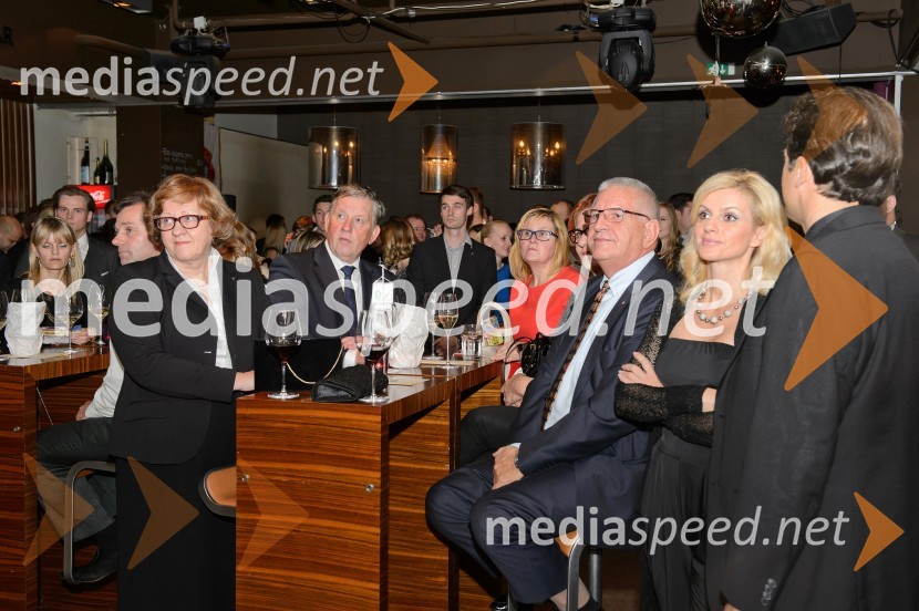  Milena Meško, predsednica Rotary kluba Maribor Park;  Rado Wutej, Rotary klub Maribor Lent;  Klaudija Šturm,  direktorica MR d.o.o. Maribor, tajnica RC Maribor Park;  Eddy de Jongh, Rotary klub Maribor Park8. dobrodelna večerja Rotaract Maribor