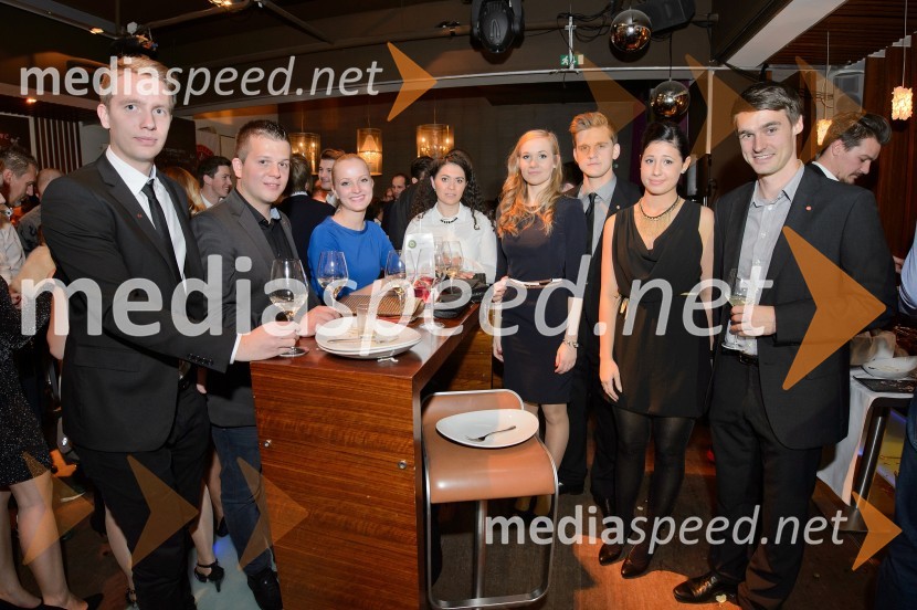  ... ;  ... ;  Nina Golob Žvajker, podpredsednica, Rotaract klub Maribor;  ... ;  Sara Žolger;  Luka Muršec, predsednik, Rotaract klub Maribor;  ... ;  Aljoša Kirič, svetovalec v podjetju SPEM Komunikacije d.o.o. in član Rotaract kluba Maribor8. dobrodelna večerja Rotaract Maribor