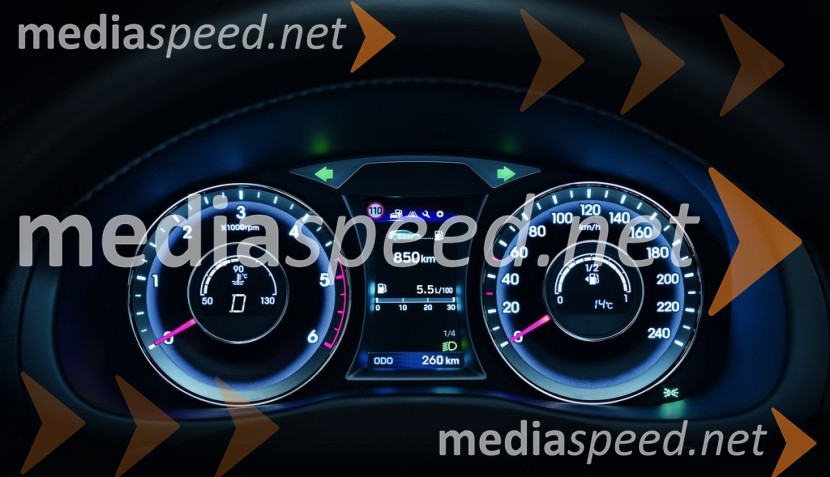 Hyundai i40Slovenska predstavitev osveženih avtomobilov Hyundai ix20 in i40