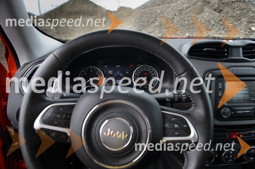 Jeep Renegade 2.0 Multijet 16v 140 AWD Limited, volanski obročJeep Renegade 2.0 Multijet 16v 140 AWD Limited, mediaspeed test