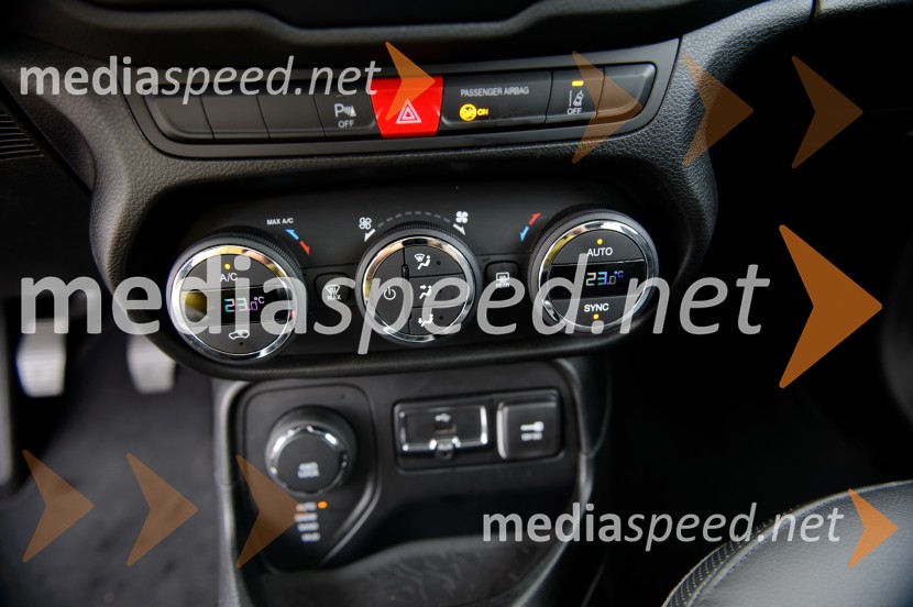 Jeep Renegade 2.0 Multijet 16v 140 AWD Limited, 2-conska samodejna klimatska napravaJeep Renegade 2.0 Multijet 16v 140 AWD Limited, mediaspeed test